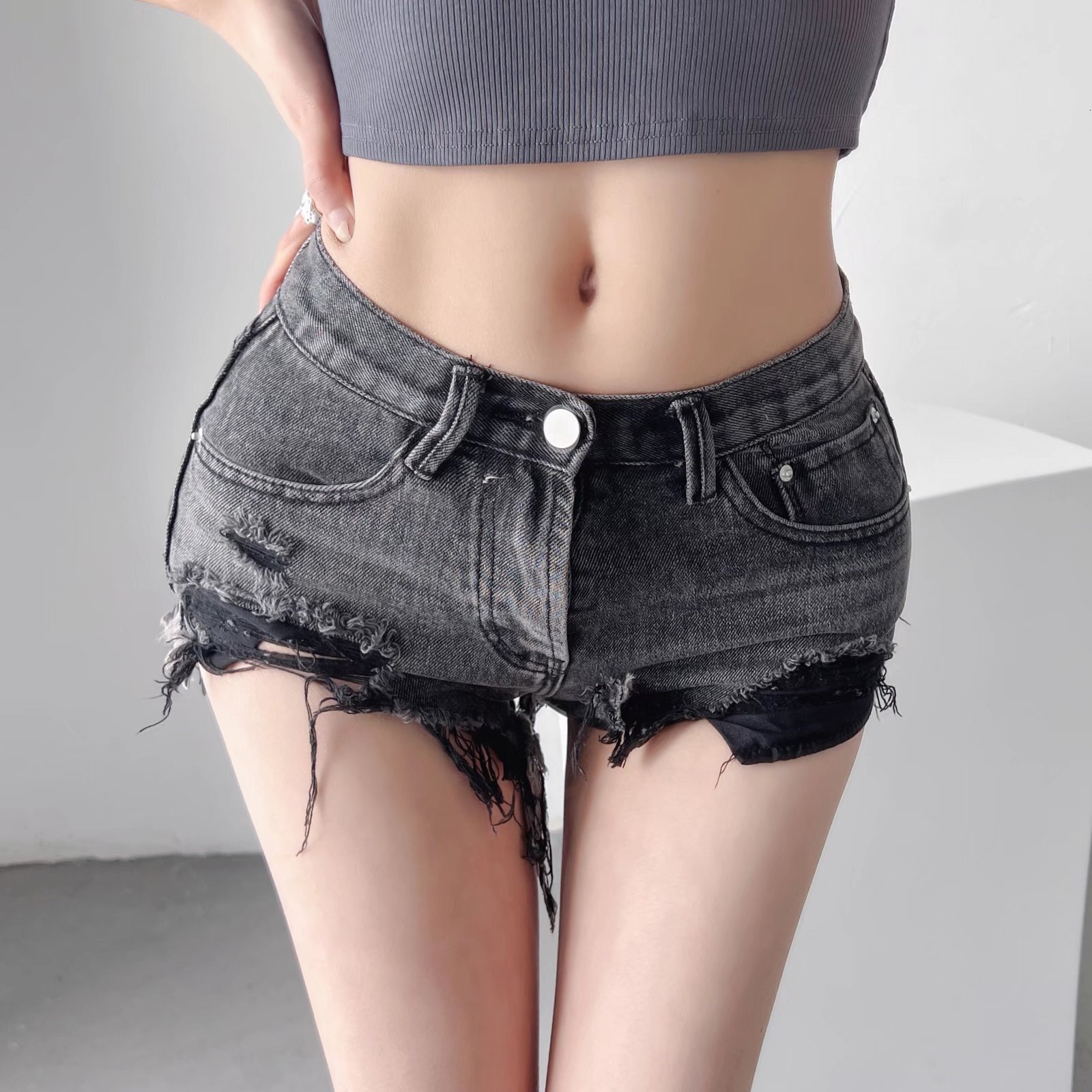 2025S Women S Designer Shorts Ins Spicy Girl Hairy Denim Shorts For Women Summer New Style Loose High Waist Wide Legs Look Thin Hot Pants Trendy Hot P