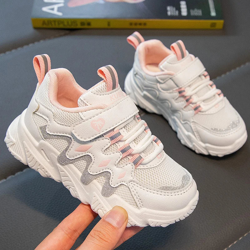 CINESSD Fashion Childrens Running Shoes Comfortable Breathable Mesh Anti slip Soft Bottom Student Running Shoes 250409