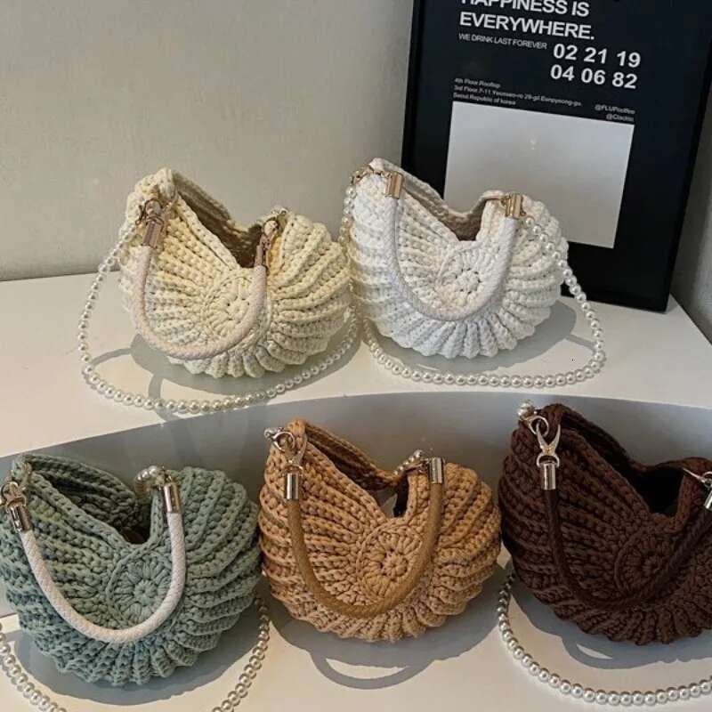 Creative Conch Shaped Crochet Women Shoulde Bags Funny Cute Pearls Chains Handmade Weave Crossbody Bag Novelty Small Handbags