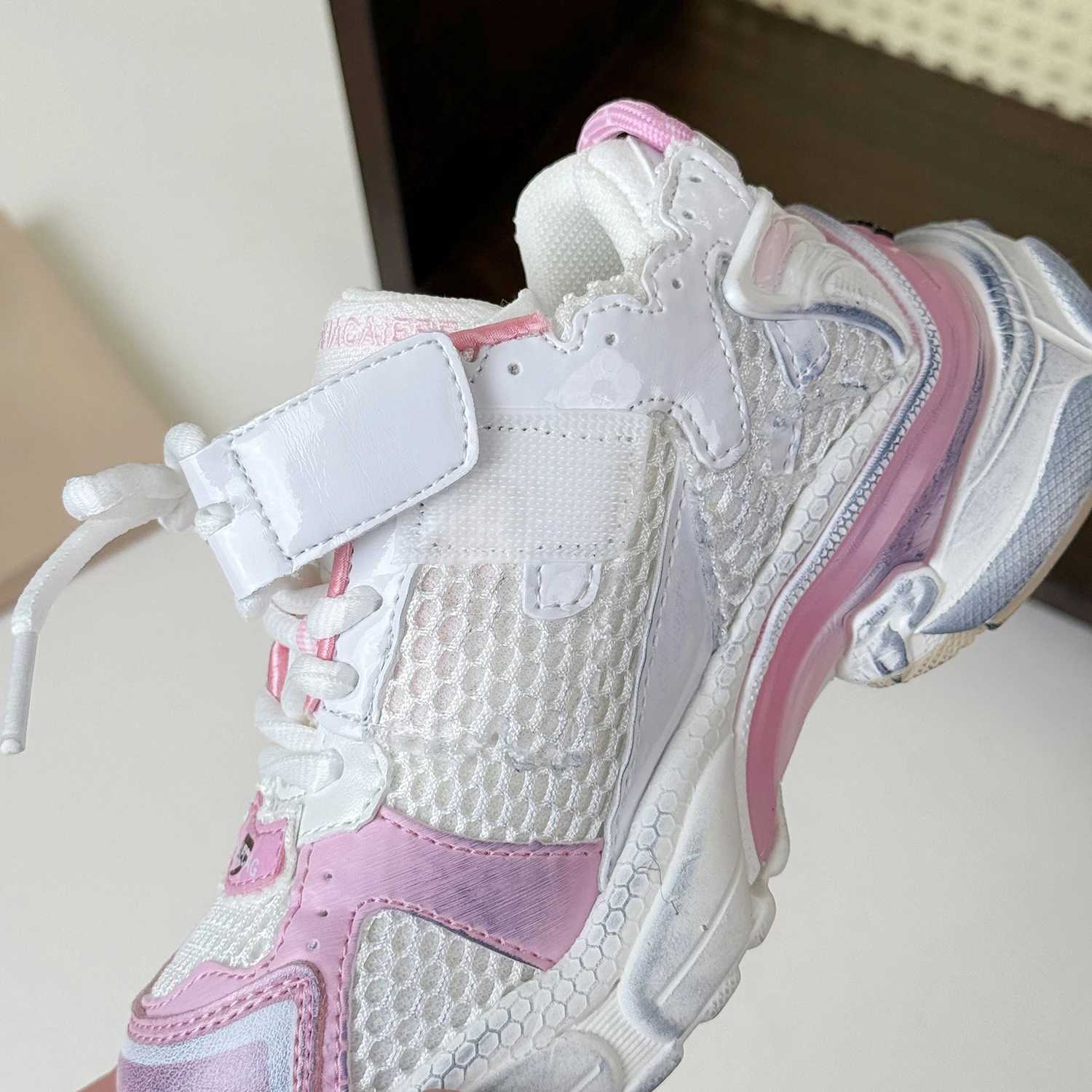Spring Childrens Boys and Girls Rhinestone Alphabet Mesh Breathable Sports Shoes for Children and Toddlers Lightweight Running Shoes X250409