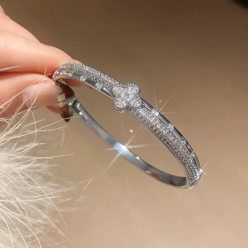 Bracelet light niche exquisite versatile temperament four leaf clover zircon copper plated bracelet for women