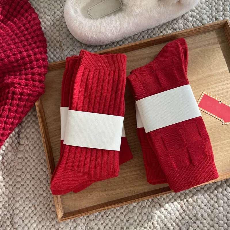 Years Socks For Women Winter Casual Red Casual Warm Socks Female Breathable Solid Color Fashion Crew Socks Simple 250409