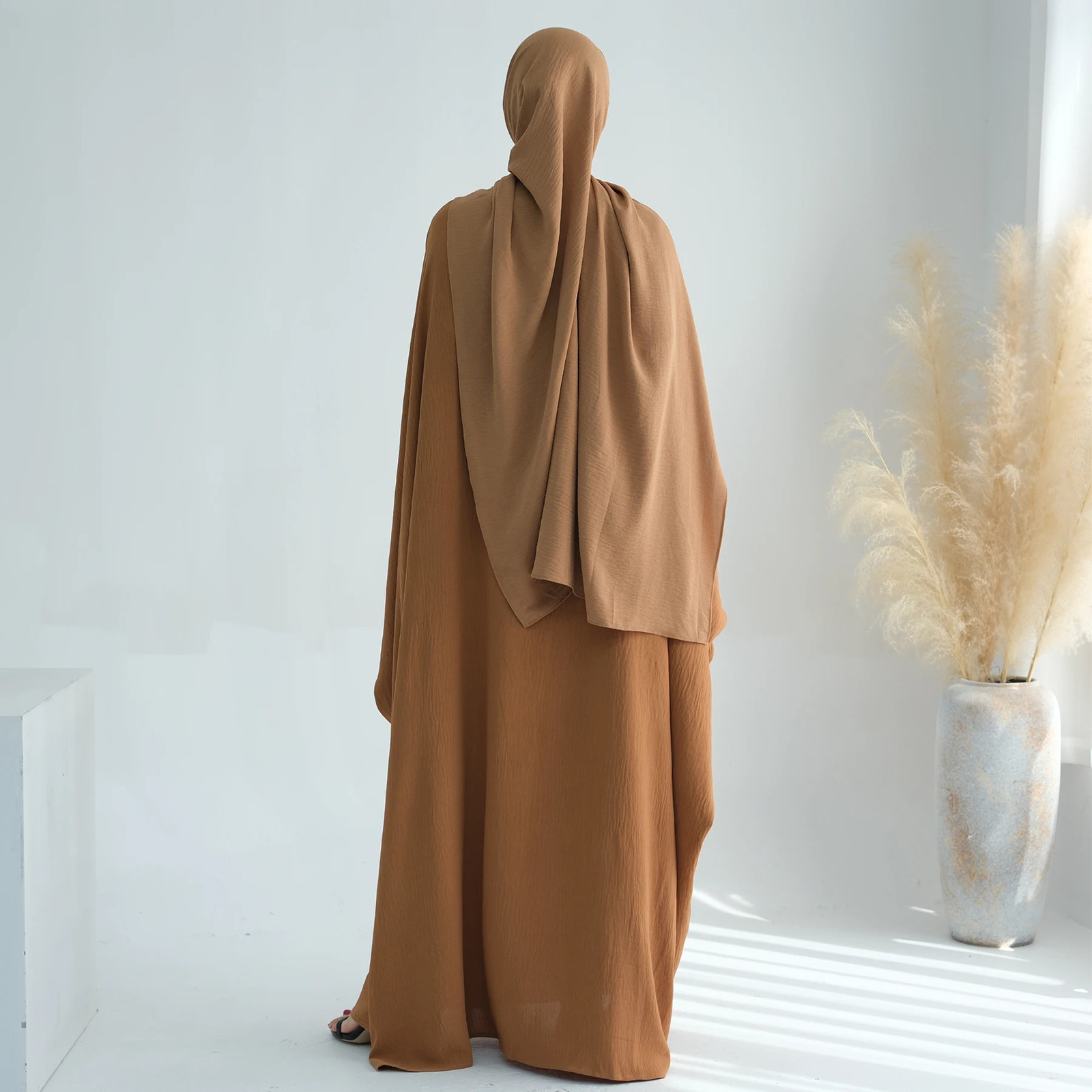 plus size Abaya batwing sleeves Dubai breathable polyester thin traditional Muslim clothing 250409