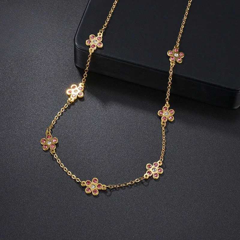Custi Trendy Stainless Steel Name Waist Chain Flower Pattern Fem Personalized Hip Hop Summer Sexy Body Chain Jewelry X250410