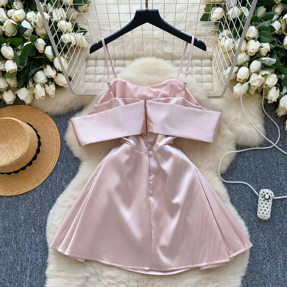 Elegant sleeveless retro bow sexy off shoulder satin thin A-line shoulder strap dress for birthday party high street fashion 250403