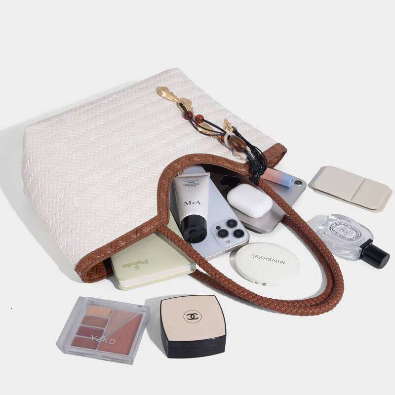 Tote Bag For Women Luxury Designer Handbag Purse 2025 New In PU Imitation Braided Embossment With Inner Pocket Underarm Shoulder