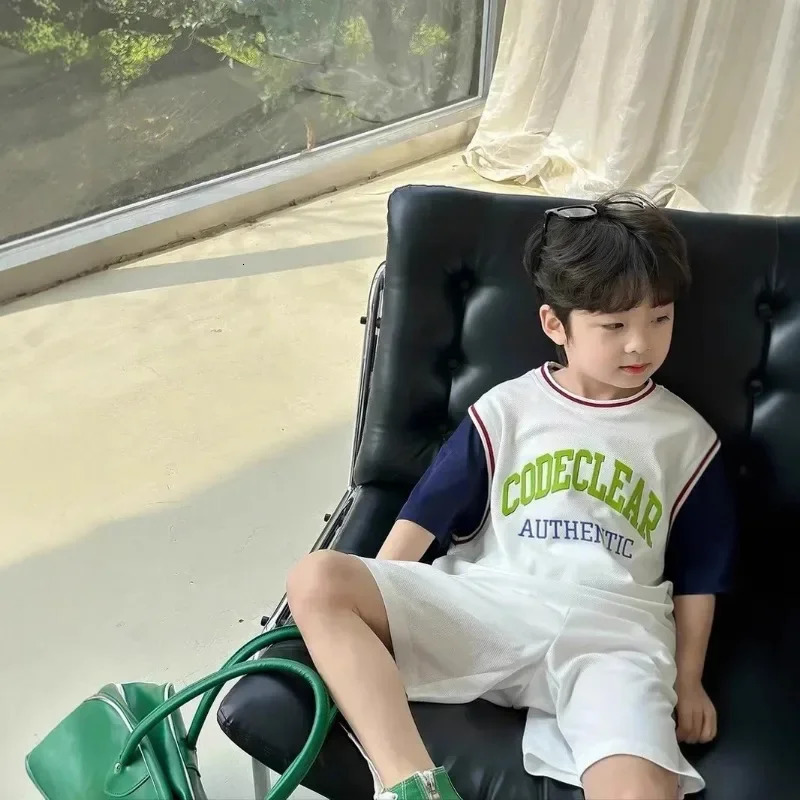 2 childrens short sleeved set summer short sleeved set thin childrens clothing quick drying sportswear 250409