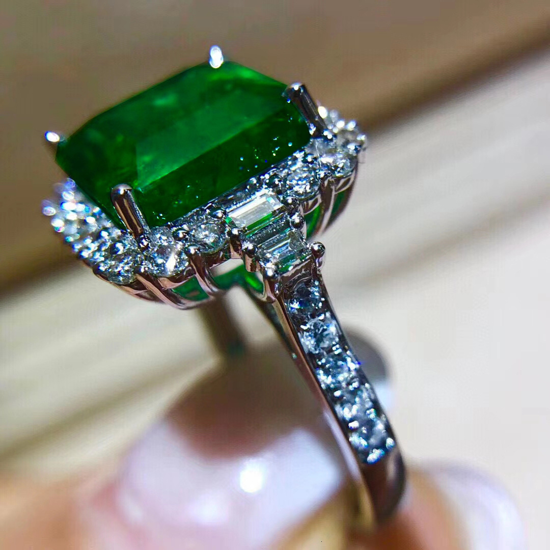 New High-end Designer Ring Elegant Square Fashion Ring Simulated Emerald Tourmaline Open Ring For Women Cluster Zircon Adjustable Ring
