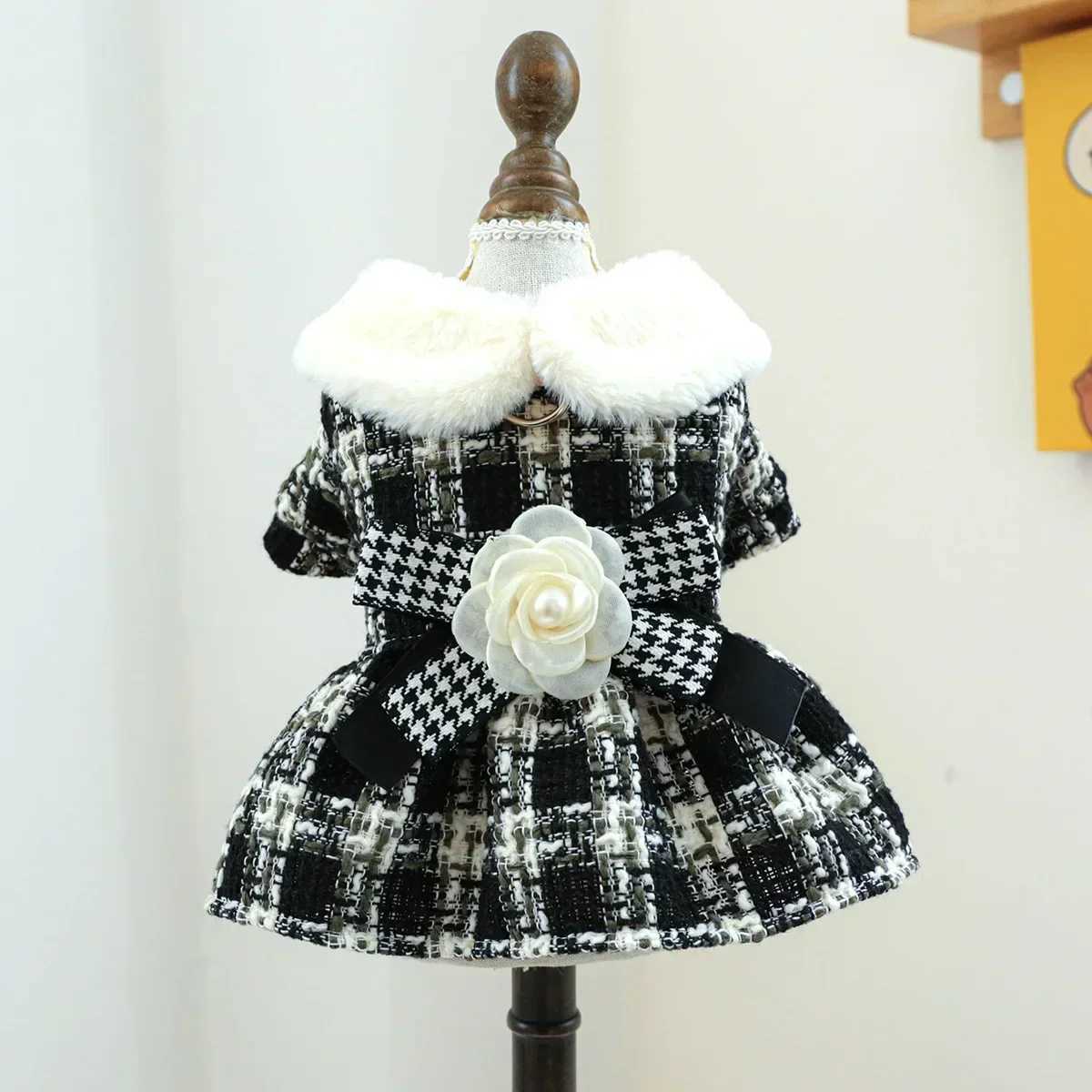 Pet Plaid Woolen Dress Dog Fur Collar Autumn and Winter Coat Cat Clothing Autumn and Winter Flower Dress Puppy Clothes J251110