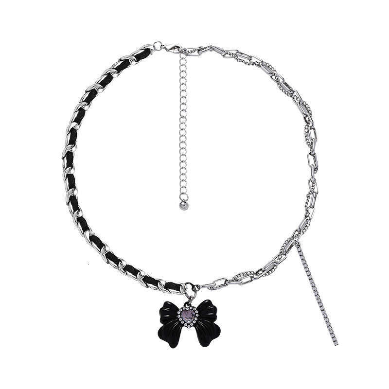 Butterfly Bow Pendant Necklace for Women, High-End Design, Unique Chain, Niche Fashion, Sweet Cool Hot Girl Style Collarbone Chain