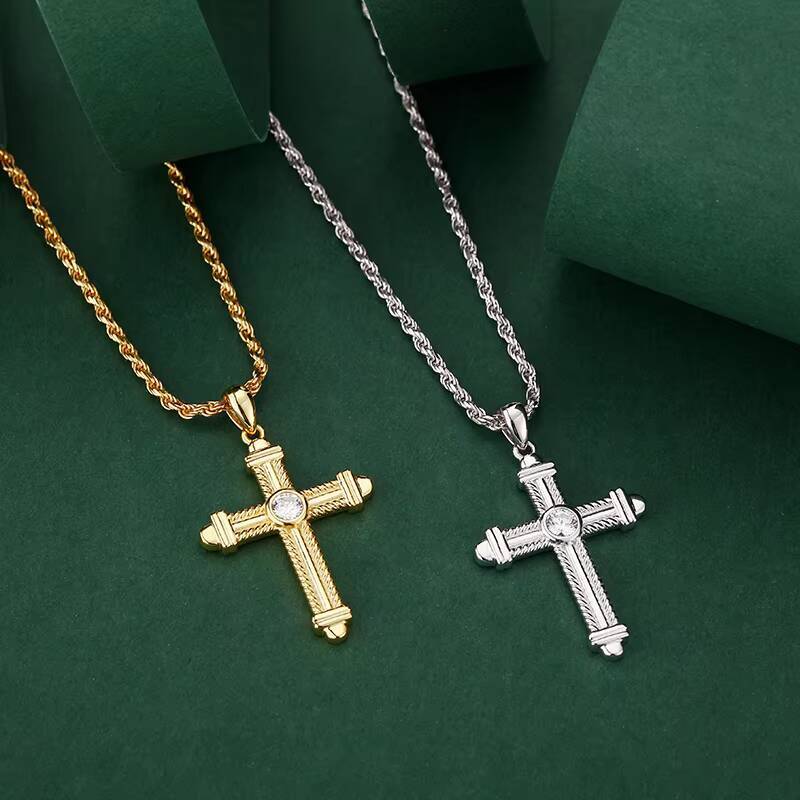 Hip Hop 925 Sterling Silver Vvs GRA Moissanite Cross Pendant Necklace Jewelry for Men and Women Custom Wholesale