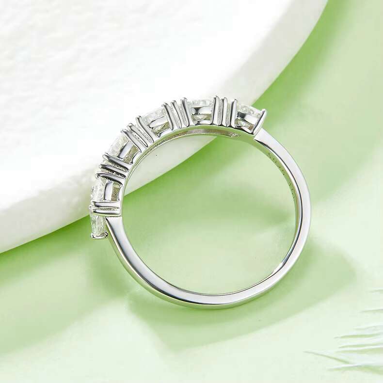China Wholesale 925 Silver Jewelry Set Ring Moissanite Jewelry Silver Female Wedding Proposal Moissanite Diamond Ring