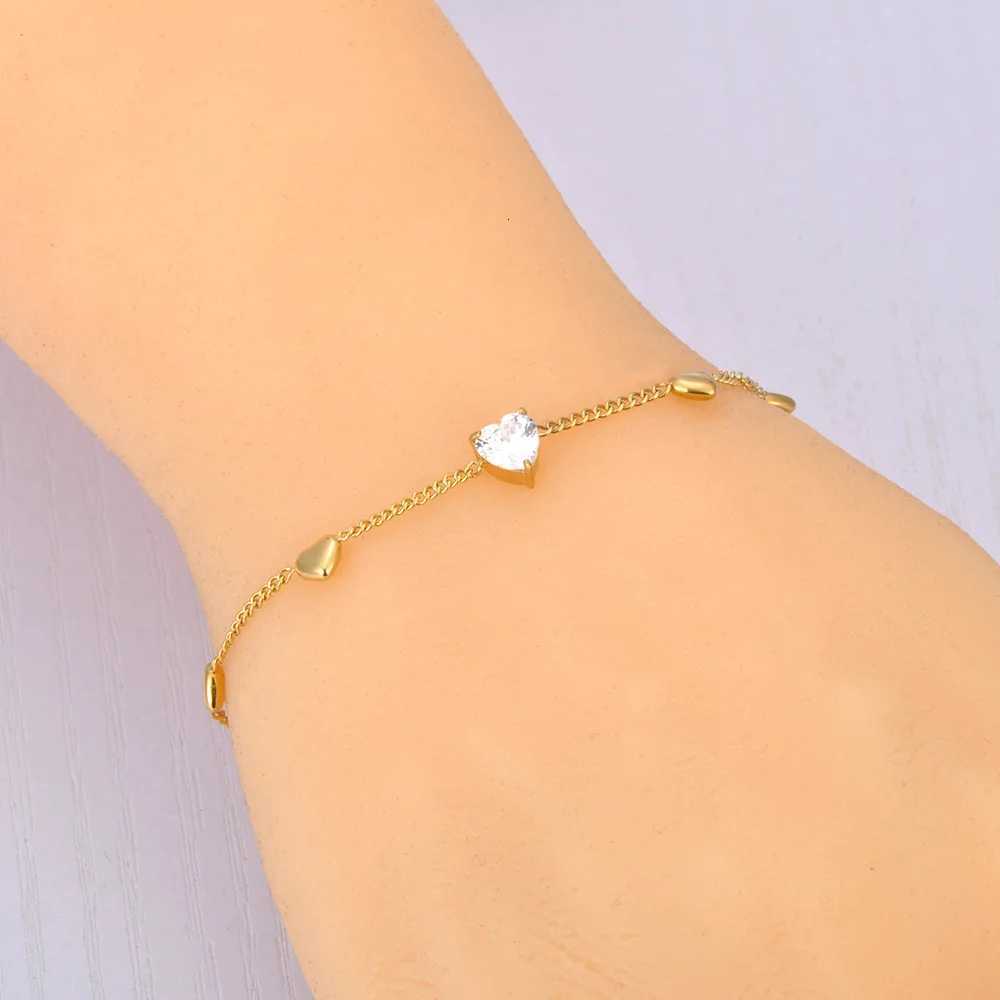 Lokaer Cubic Zirconia Heart Chain Bracelet Stainless Steel Womens Hand Bracelets Sweet Style 18K Gold Plated Jewelry B24070T251110