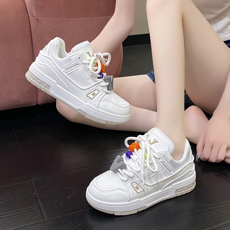 2025 new free freight casual shoes for women to increase the thick bottom of the sponge bottom leisure everything breathable non-slip fashion