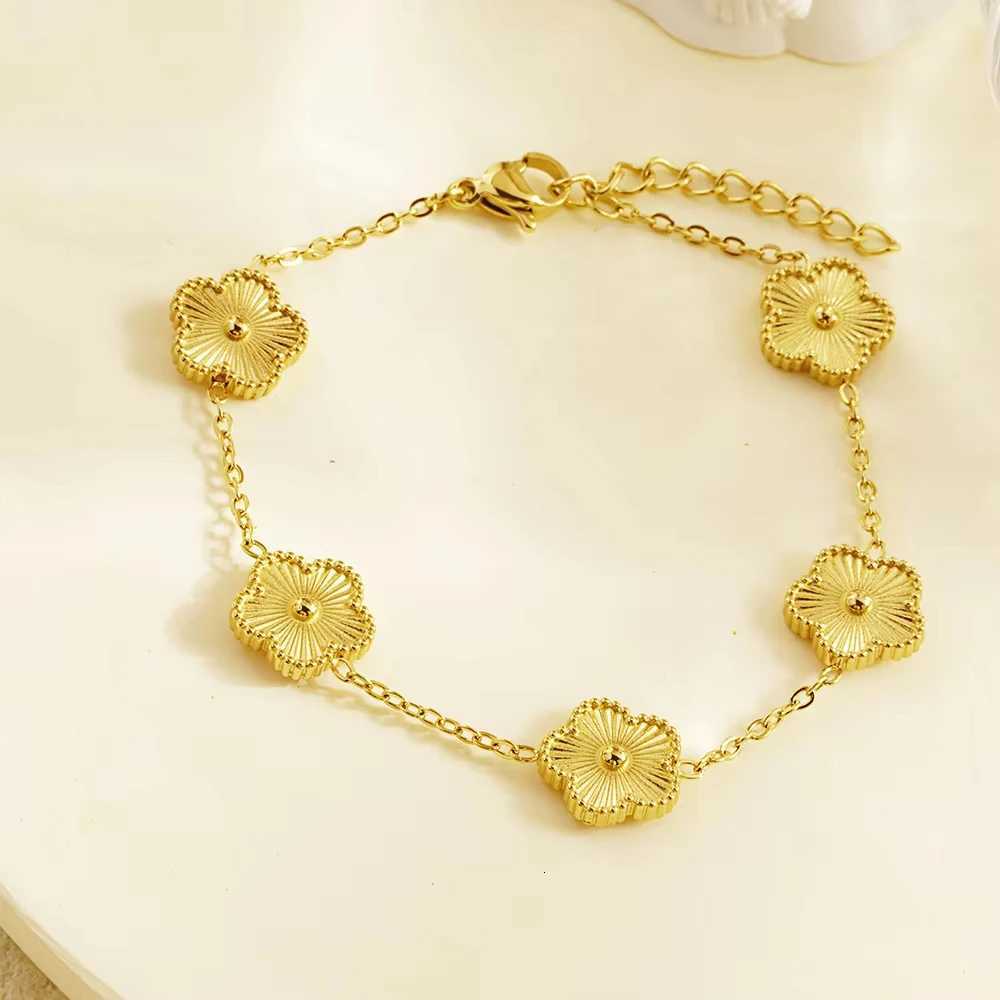 Fashion Flower Stainless Steel Bracelets Women - Gold Metal Cute Romantic Jewelry for Daily Wear, Party, Birthday T251110 H260202