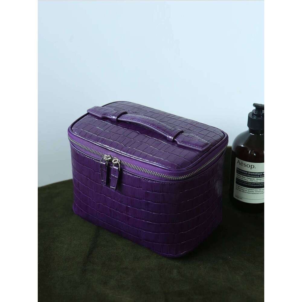 Cowhide Leather Crocodile Pattern Makeup New Free Initials Travel Portable Toiletry Large Capacity Storage Cosmetic Bag 251110