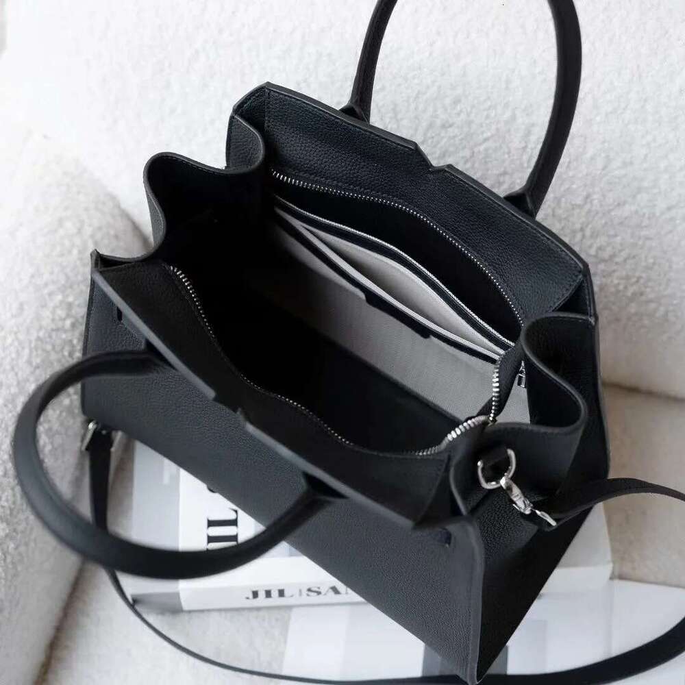New Classic Autumn High End Office Commuter Tote For Ladies Coat Thick Cowhide Leather Women Handbag Large Travel Shoulder Bag