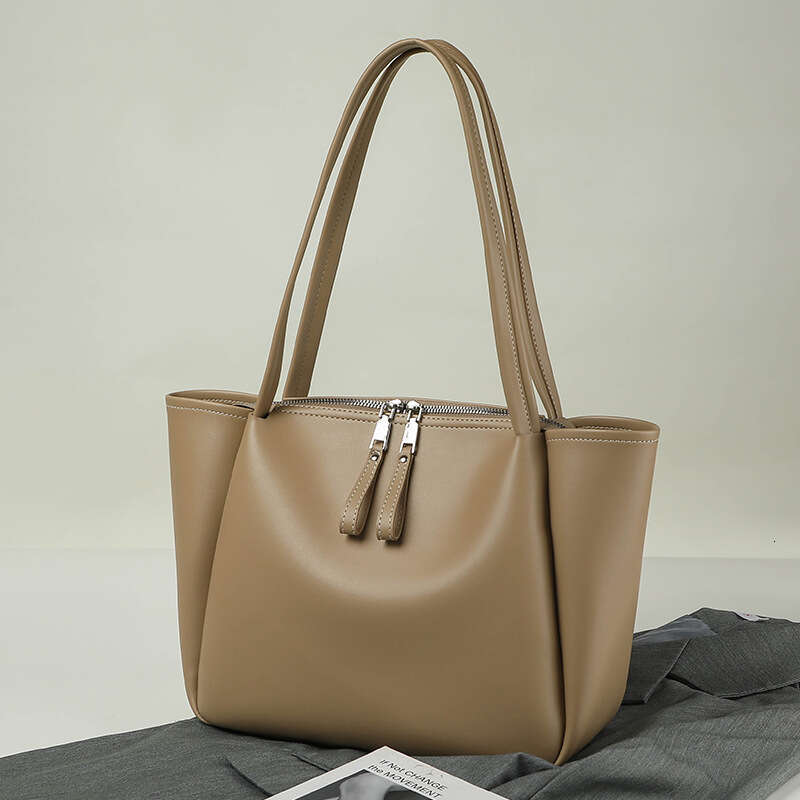 Tote women's handbag capacity soft leather single shoulder large bag for women 2025 temperament versatile new trendy clothing ins