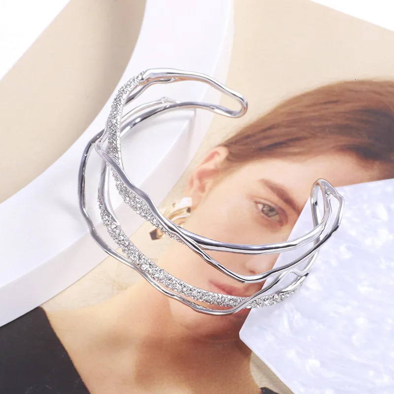Fashion Irregular Metal Lines Wound Splicing Clear Rhinestone Paved Light Open Bangle Exquisite Bracelet for Women 251107