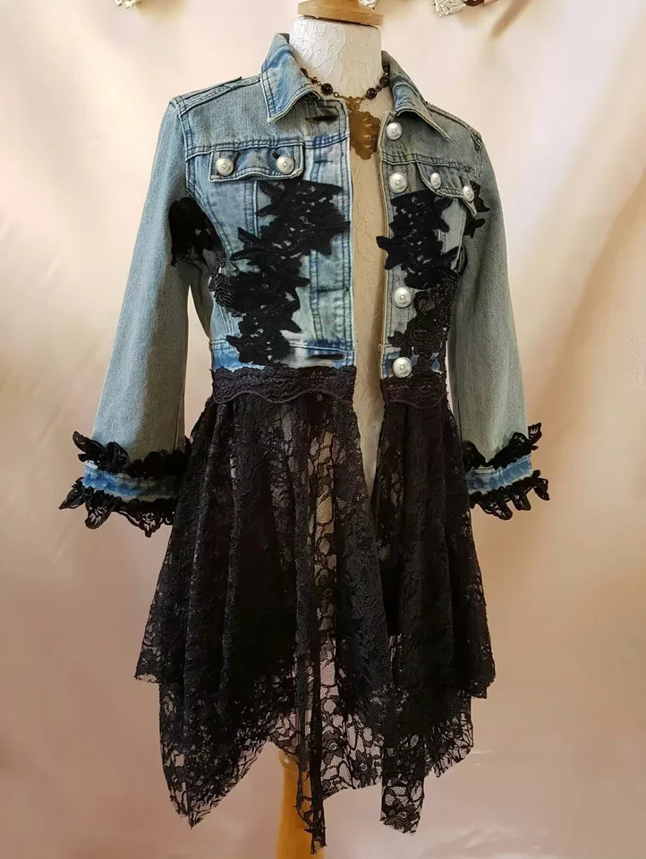 Collar denim jacket womens lace hook flower hollow splicing work edge hole denim jacket autumn streetwear denim jacket 250409