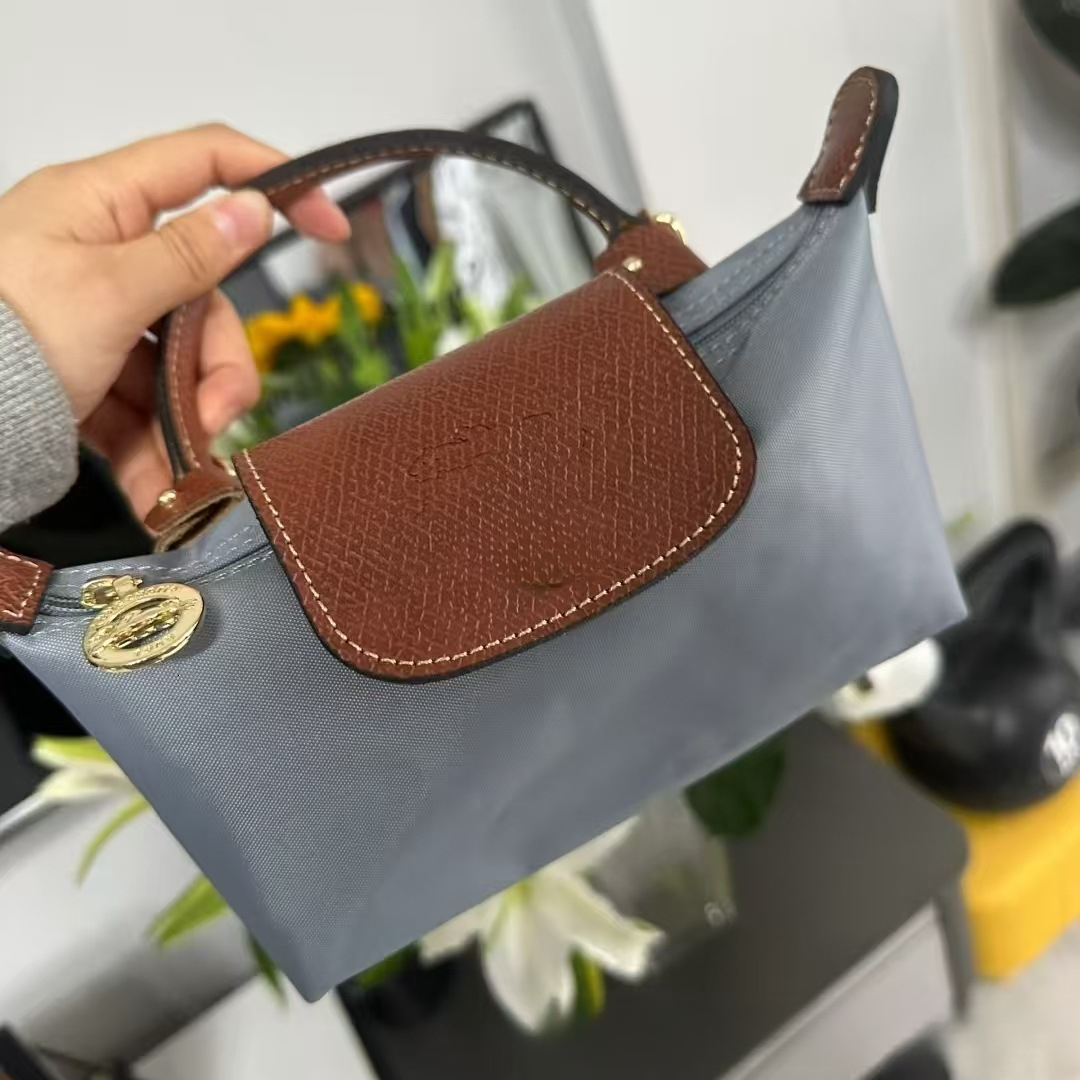 New French style popular mini dumpling bag, trendy handbag, mini phone bag, high-end women's crossbody bag, fashionable designer bag