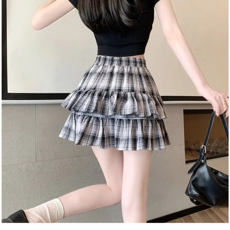 Japanese Sweet Girls Plaid Mini Skirt Y2K Retro Matching Ladys Tiered Casual Womens Folded Short Korean Fashion 250407