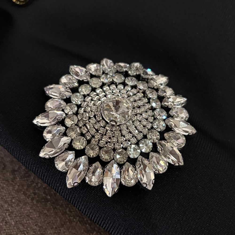 TWOTWINSTYLE Solid Spliced Diamonds Slimming Dresses For Women Strapless Sleeveless Backless Chic Dress Female Fashion KDR524979 W251110