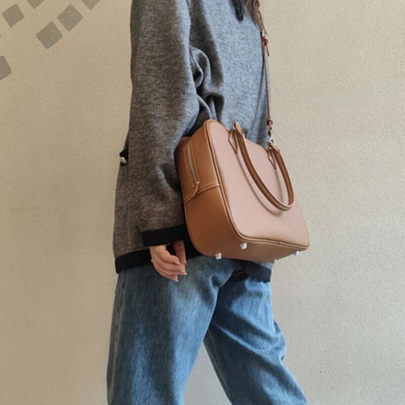 Women's Designer High Quality Cowhide Feather Tote Large Capacity One Shoulder Crossbody Bag Business Briefcase
