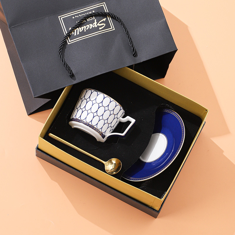 Cups Saucers Elegant Golden Top Grade Bone China Coffee Cup Luxury European Tea Set And Saucer Afternoon Drinkware