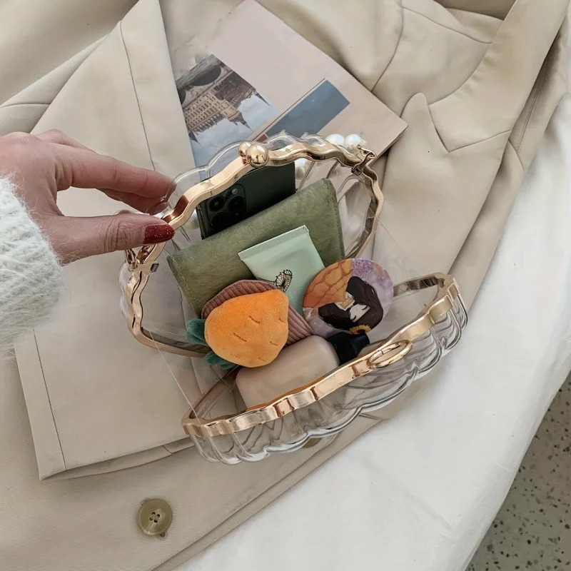 Clear Acrylic Shell Shaped Bag Trendy Chain Crossbody Bag Womens Niche Novelty Purse 251106