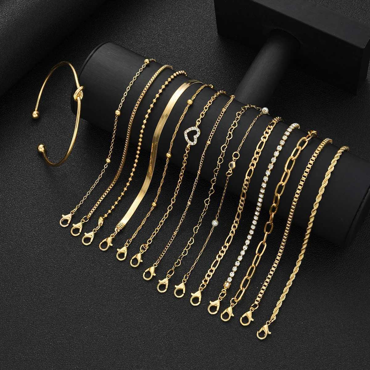15pcs Elegant Heart Crystal Bracelet Set for Women Vintage Minimalist Multi-Element Twist Chain Bracelet Daily Wear Jewelry GiftT251110