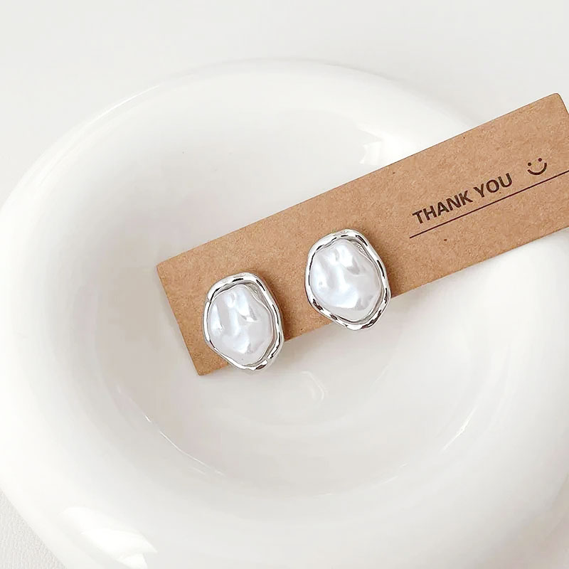 Geometric Irregular Round Metal Pearl Earrings for Women 2024 Minimalist Style Personality Earrings Trendy Jewelry Gift