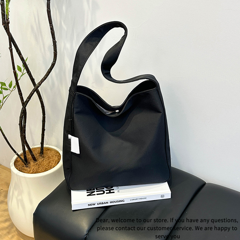 Winter New Designer Bag Women's Canvas Shoulder Bag Oxford Cloth Large Capacity Fashion Shopping Bag New Luxury Handbag Commuter Bag