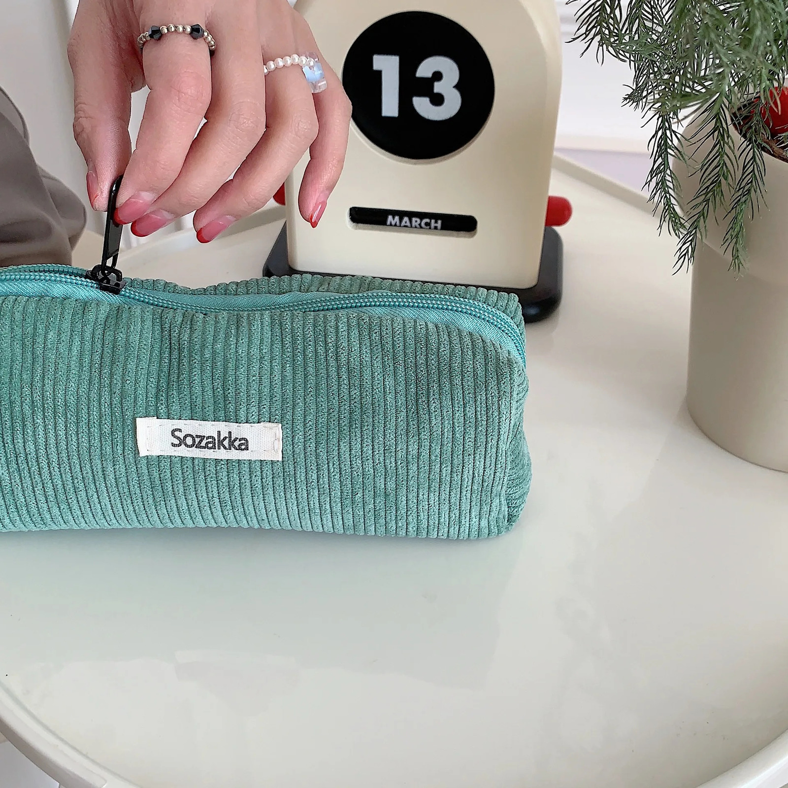 Retro Corduroy Pencil Case Travel Cosmetic Lipstick Stationery Storage Bag Women Makeup Handbags Organizer Pouch Pencilcase Bags 251110