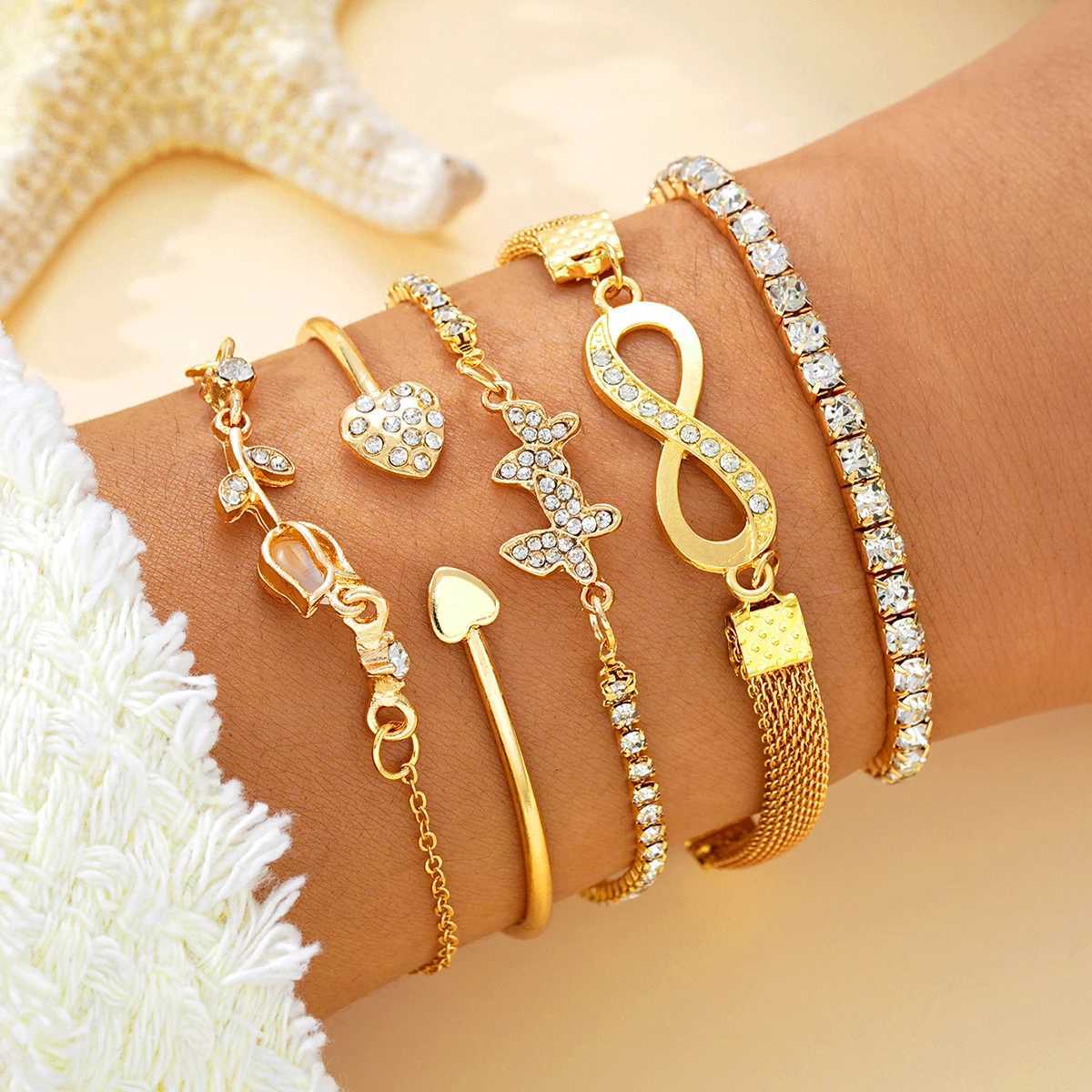 5pcs Exquisite Gold Color Butterfly Bracelet Set For Women Vintage Rhinestone Heart Infinity Cuff Bangle Daily Wear Jewelry GiftT251110