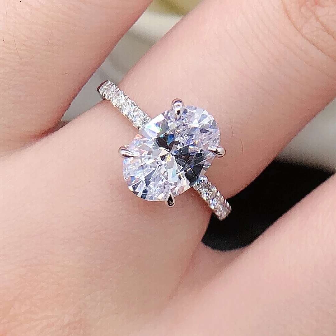 Starry Luster 2.5Ct 10X7mm Oval Cut D Color VVS1 Clarity Moissanite Engagement Ring AU585 14K White Gold R168