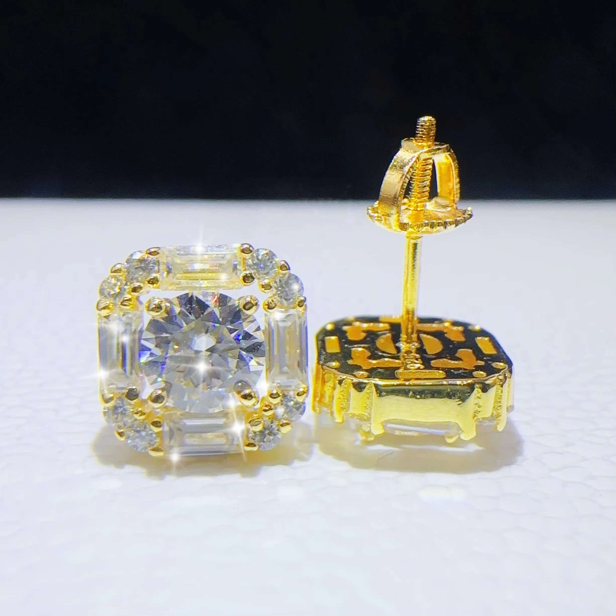 Stunning Moissanite Jewelry Custom S925 10mm Square Earrings Emerald Round Cut VVS Diamond Studs Round Earring