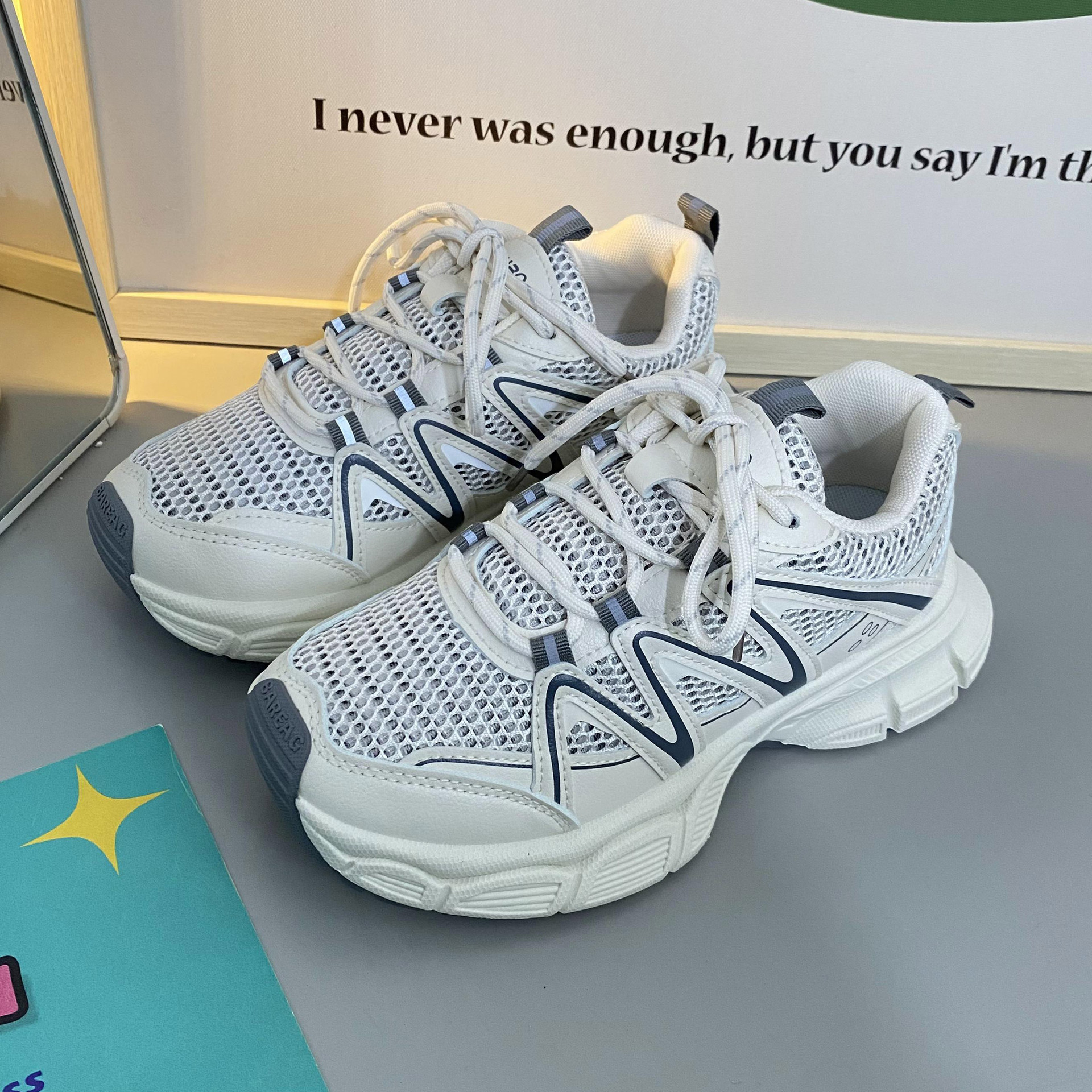 designer shoes 2025 Korean style fashion trendy thick-soled sports casual shoes for spring and autumn