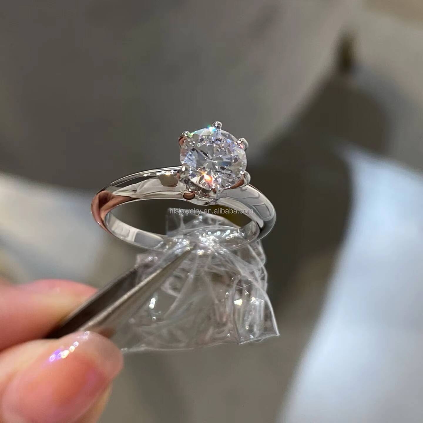 High-End S925 Pure Silver Moissanite Ring Classic Simple Six Claw Wedding Ring Not Fading Niche Fine Jewelry