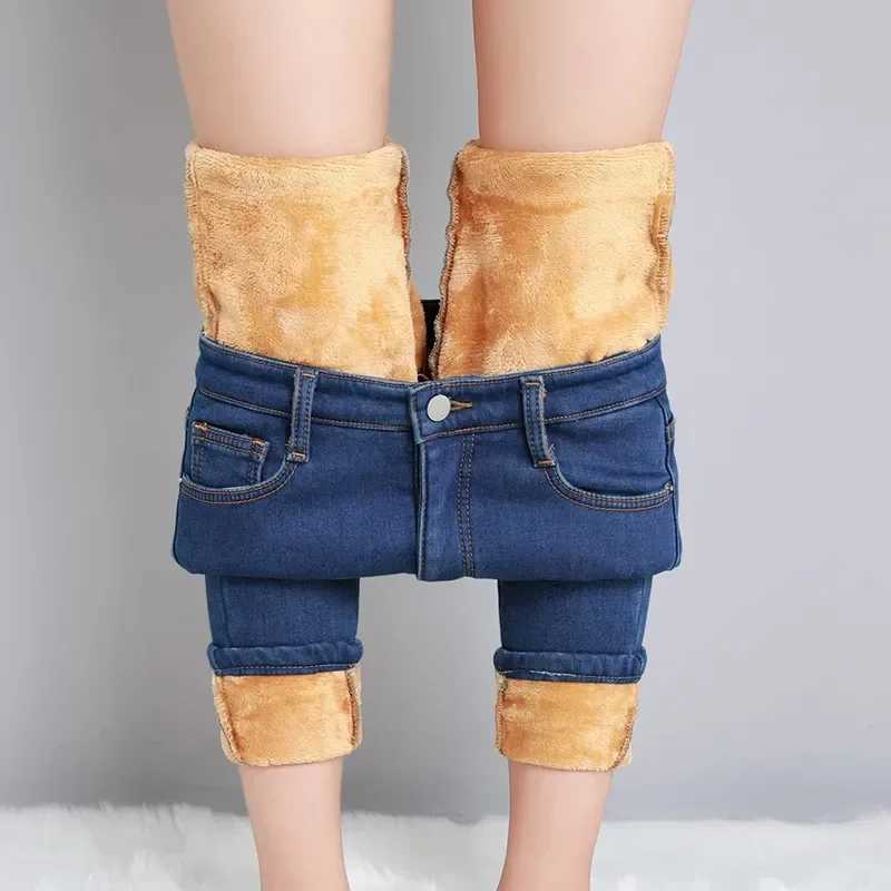 Women Thermal Jeans Winter Snow Warm Thickened Fleece Stretch Skinny Pencil Pants Fashion Korean Slim Fit Velvet Plush Pants C251110