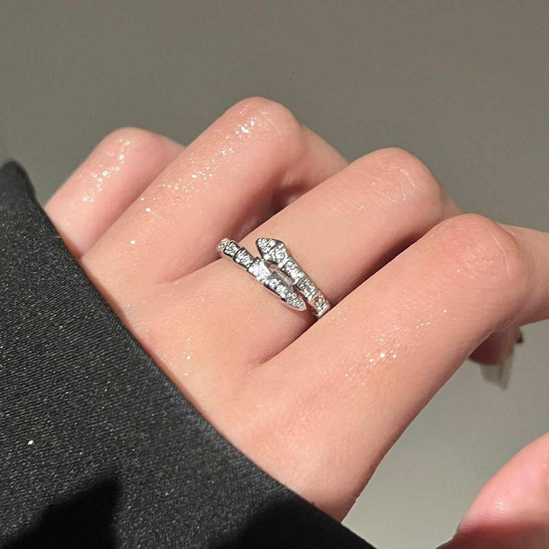 Lightweight And Luxurious Zircon Sparkling Diamond Snake Shaped Ring Silver Fashion Ring Open Ring High-quality Texture Multifunctional Fashion Design