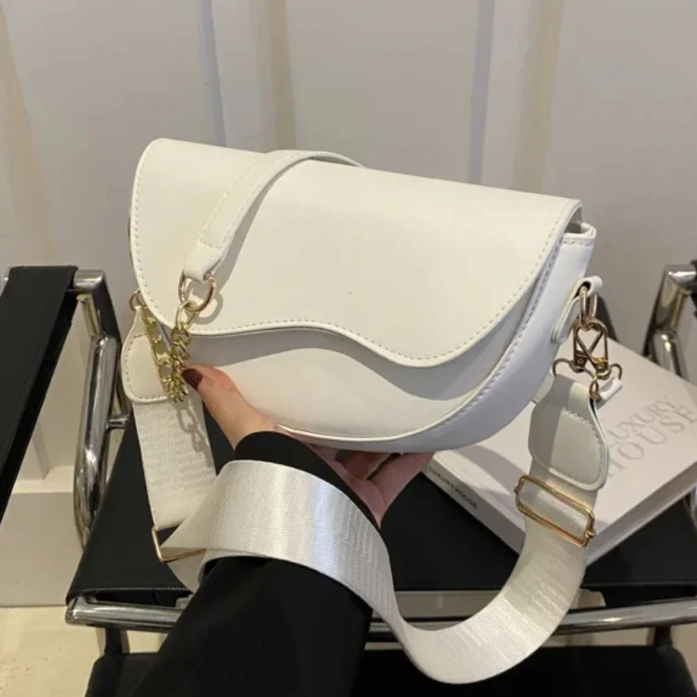 Fashion High Quality Lady Handbags PU Leather Womens Shoulder Bag Vintage Solid Color Flap Womens Bag Small Crossbody Bags R251110