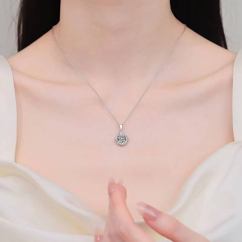 Manufacturer Direct Sales 925 Silver Moissanite Necklace Women love vortex Pendant High-quality and Exquisite Collarbone Chain