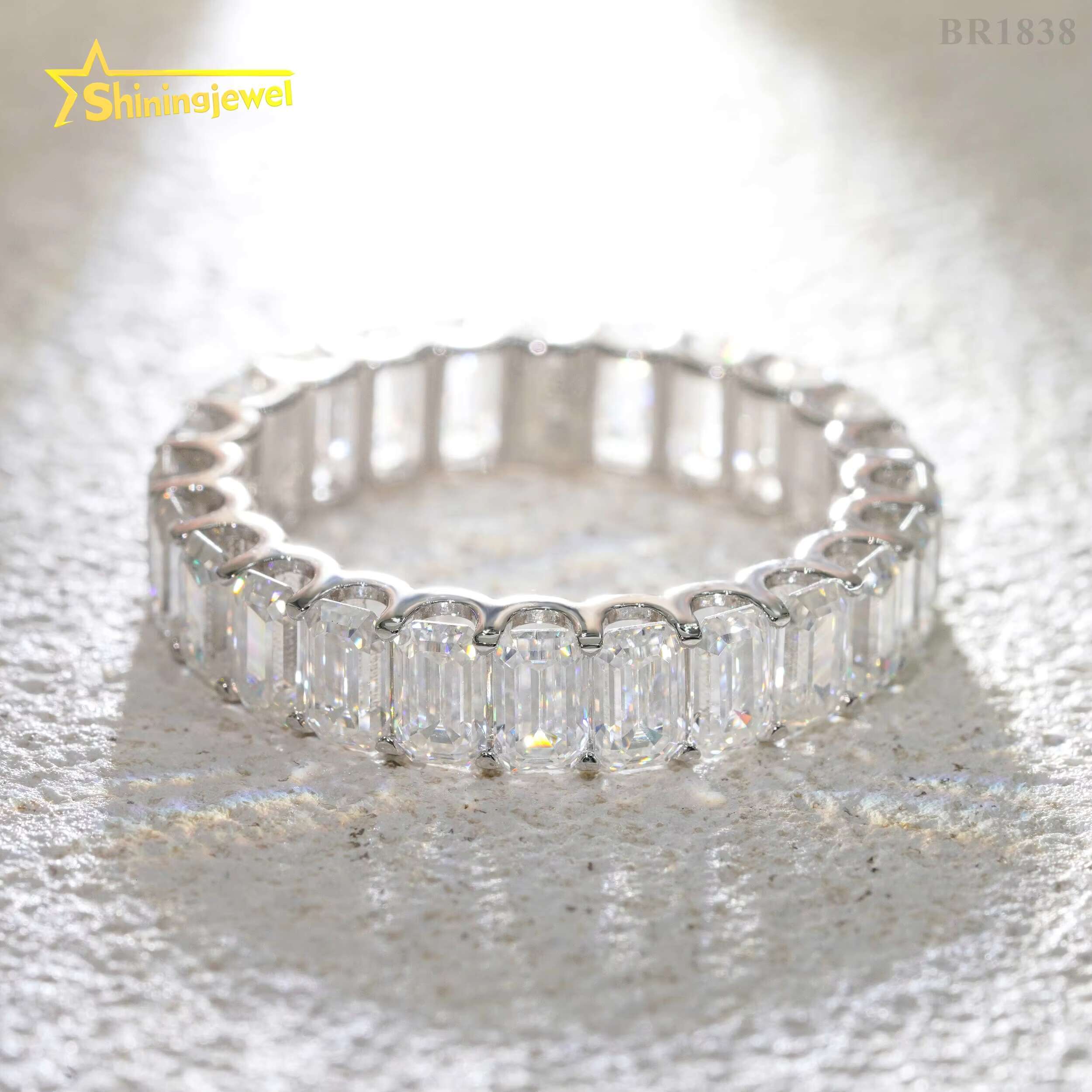 Hot Selling High Quality 925 Silver Engagement Eternity Band 3*5mm 4*6mm 5*7mm Emerald Cut Moissanite Ring