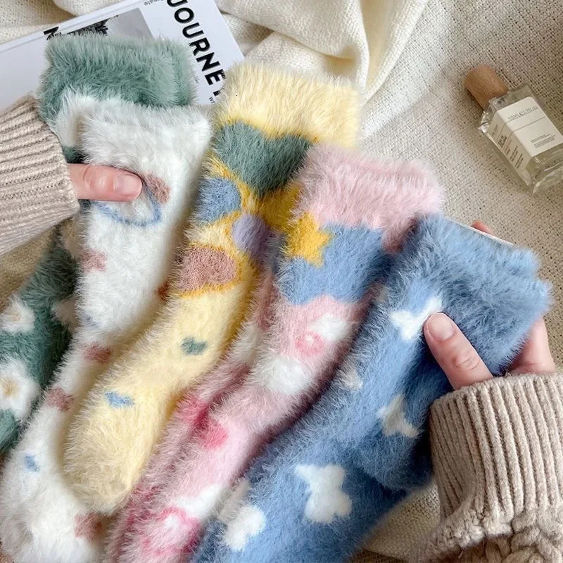 Kawaii Cute Socks Autumn Winter Thicken Warm Soft Plush Women Socks Coral Fleece Thermal Homewear Floor Sleeping Socks 251106