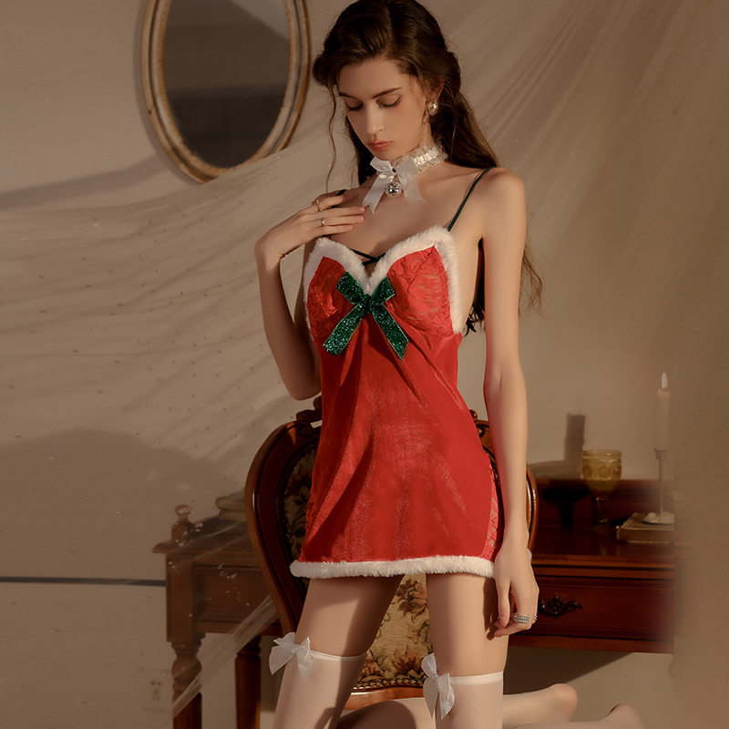 Sexy and charming Christmas pajama set, perfect for romantic dates. This Christmas-themed pajama is an excellent Christmas gift GR19923