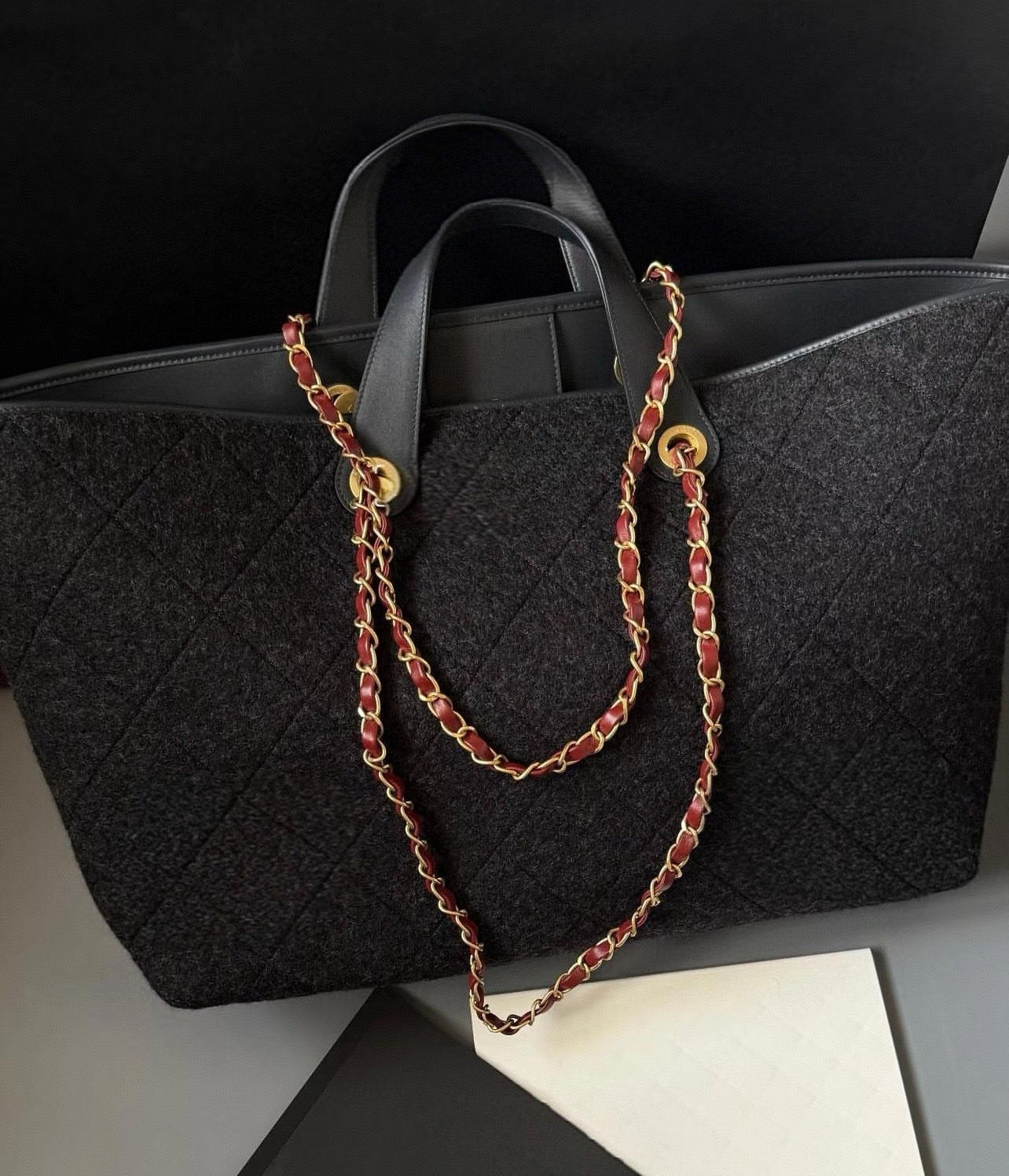 25K Airport Bag Luxury Designer Stylish Totes With Chain Belt 2026 New Women Beach Bags Vintage Woolen Cloth Purses And Handbags Large Capacity Girl Travel Pack 3445