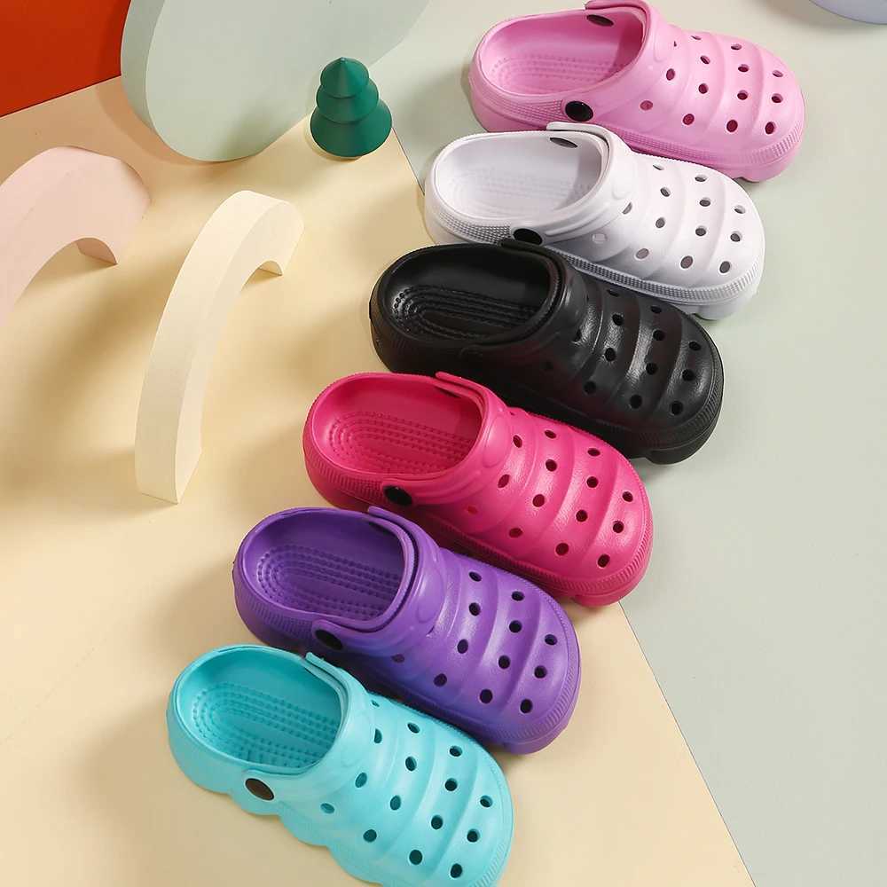 New Childrens Waterproof Slide Summer Outdoor Womens Slide Soft Bottom Garden Shoes Indoor Classic Care Chlorine Sandals Z250410