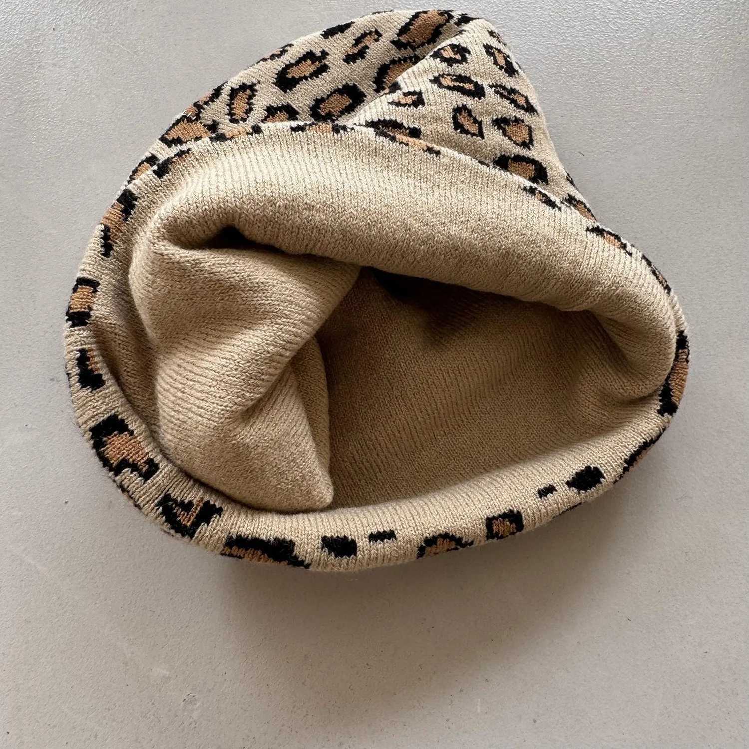 Leopard Jacquard Roll Brim Knit Beanie - Trendy Streetwear Unisex Couple Winter Hat for Fall Cold WeatherXJ251110