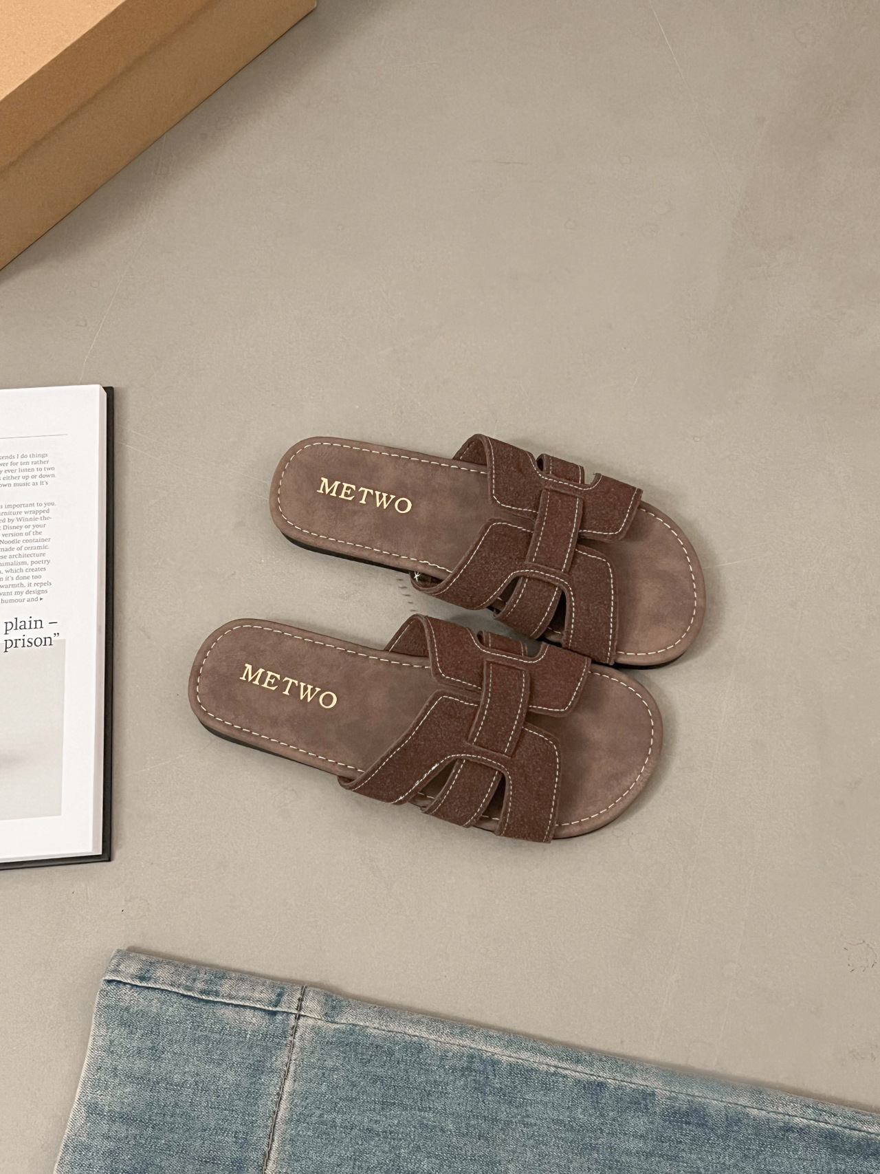 hot free shipping Sandals for women casual outdoor Med heel slipper classic Fashion shoes